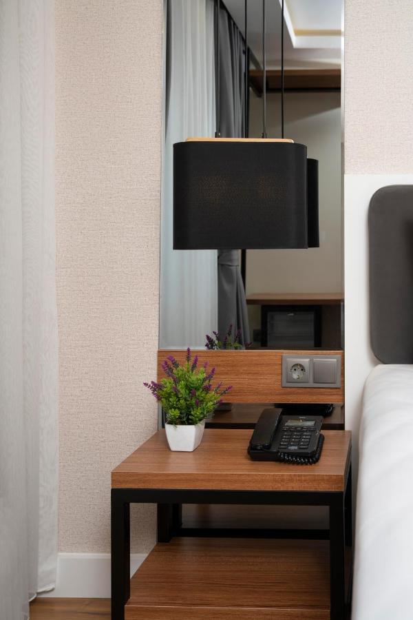 Depiero Hotel Karakoey Istanbul Exterior photo
